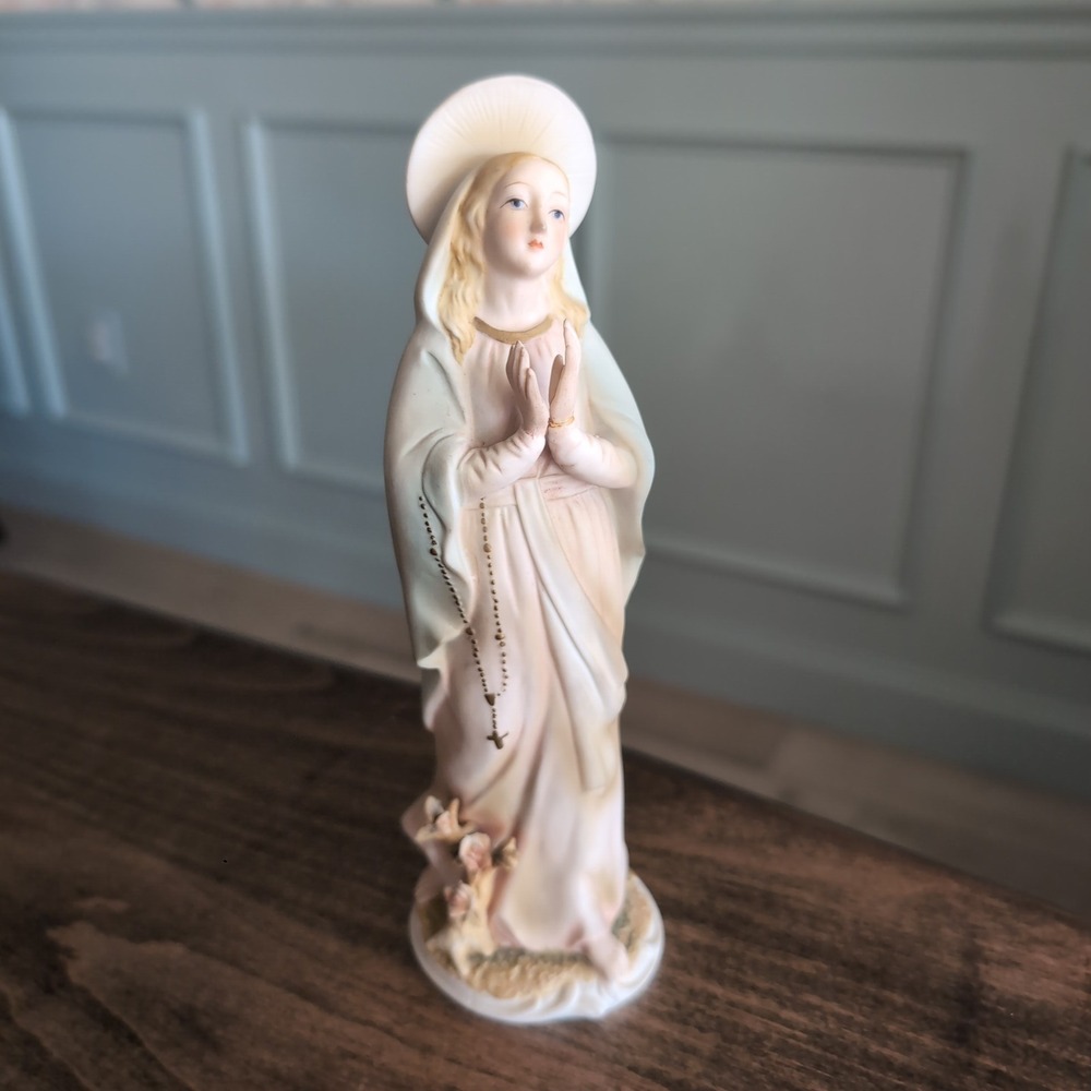 Vintage Lefton China Madonna Virgin Mary Hand Painted Figurine KW1934 Rosary